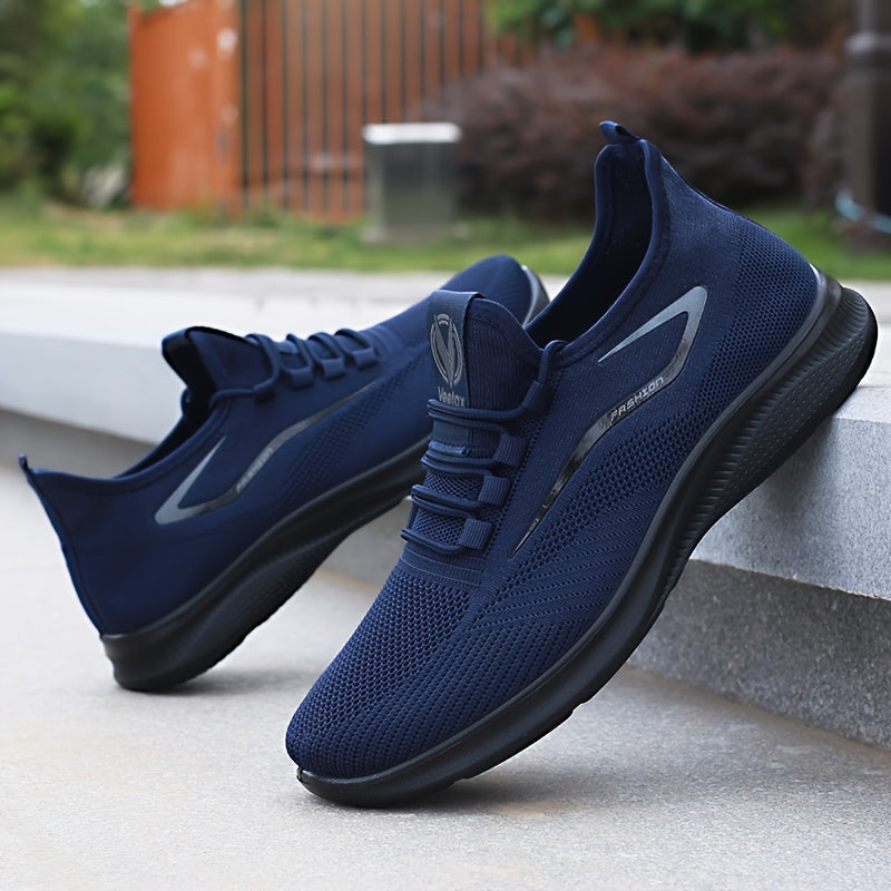 Lightweight casual men's sneakers - Breathable and grippy