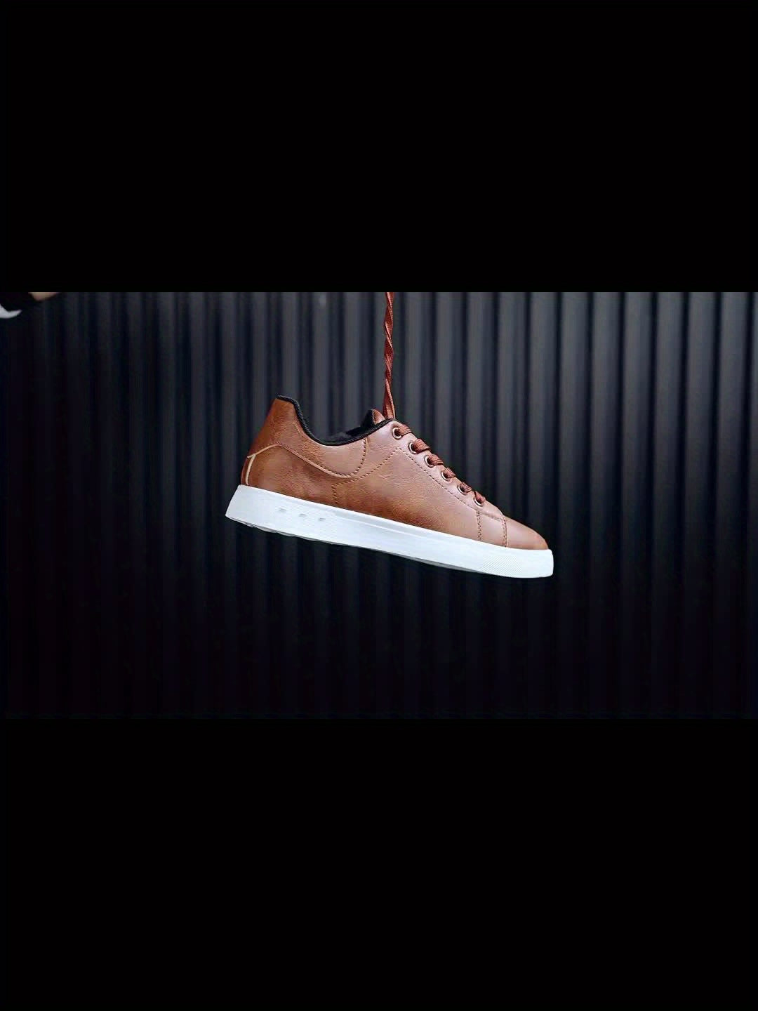 Minimalist skate shoes with soft soles - Light and versatile