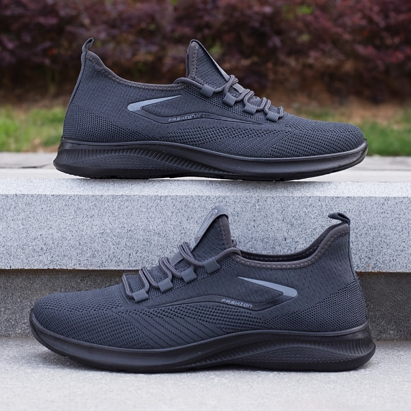 Lightweight casual men's sneakers - Breathable and grippy
