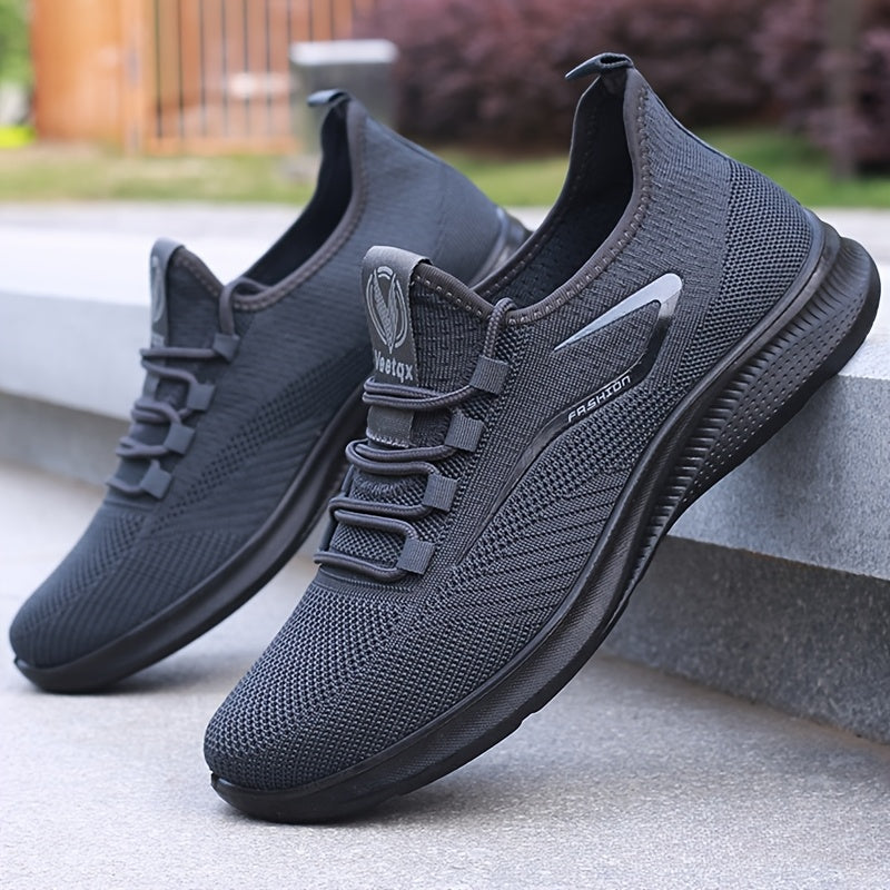 Lightweight casual men's sneakers - Breathable and grippy