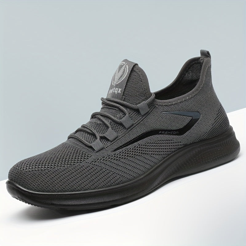 Lightweight casual men's sneakers - Breathable and grippy