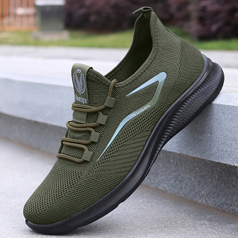 Lightweight casual men's sneakers - Breathable and grippy