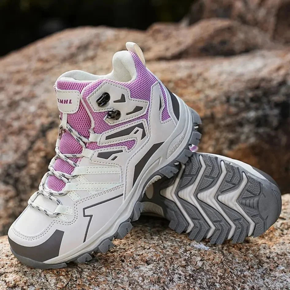 High women's hiking shoes with grip - Sturdy and comfortable
