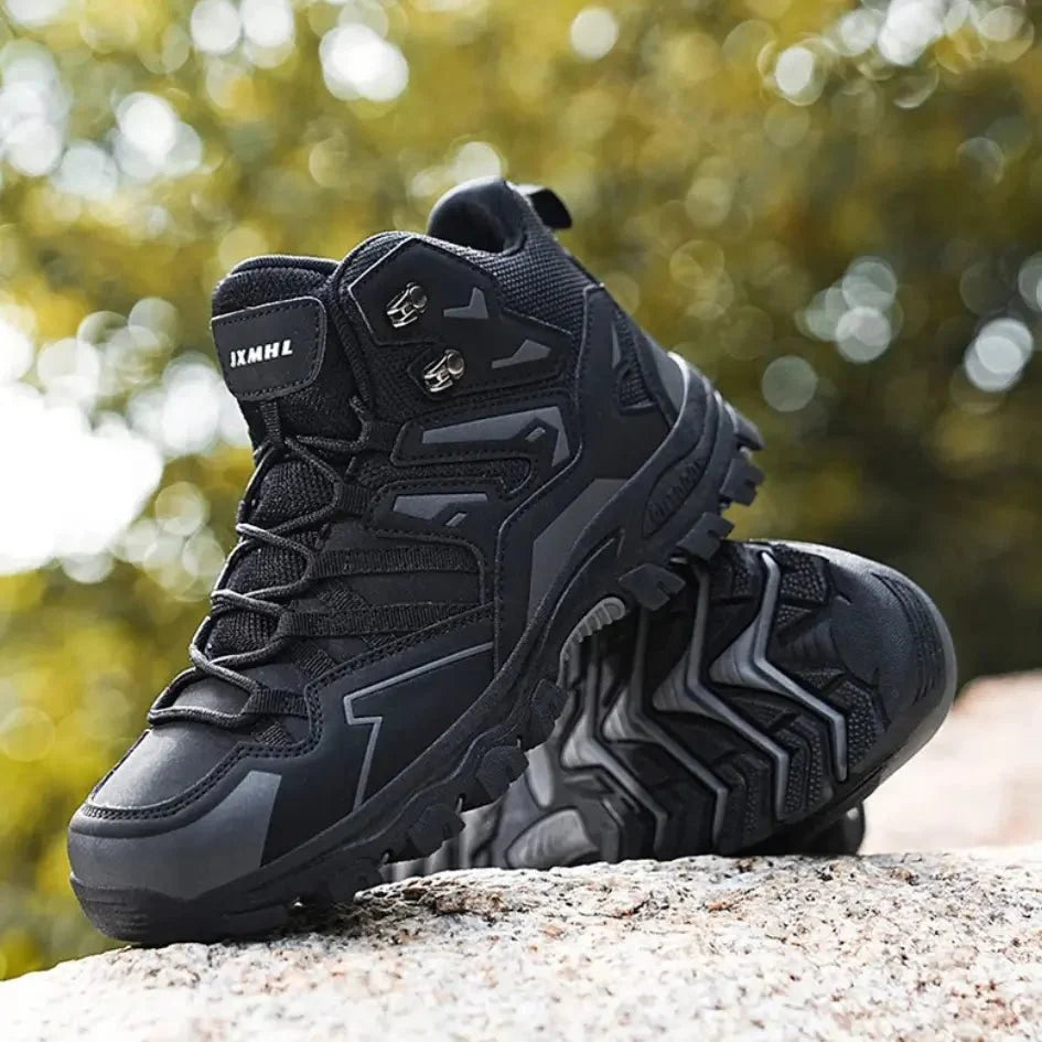 High women's hiking shoes with grip - Sturdy and comfortable