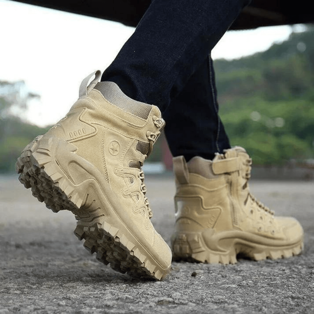 Waterproof men's boots - Lightweight and adjustable